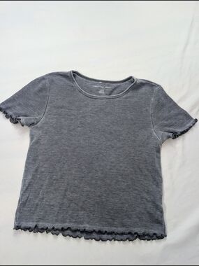 American Eagle Outfitters Gray Waffle Knit Babydoll Ruffle Hem Tee